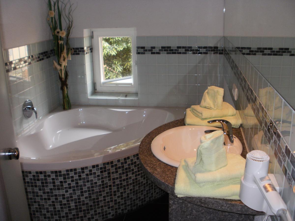 Gaestehaus Edelzimmer روتنبورغ أوب در تاوبر المظهر الخارجي الصورة